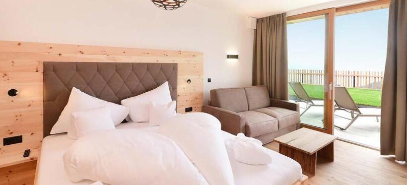 בקתת חדר, Tratterhof Mountain Sky