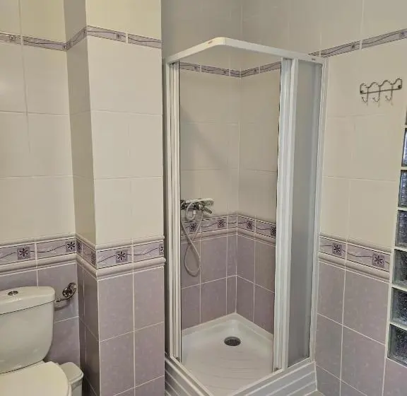 ２ベッドルームアパートメント, Károlyi Panzió