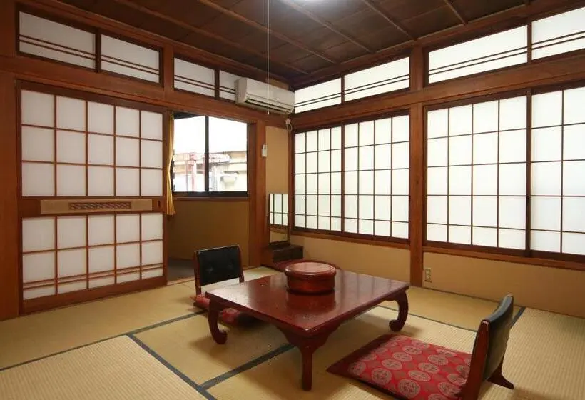 スタンダード４人部屋, Chitosekan