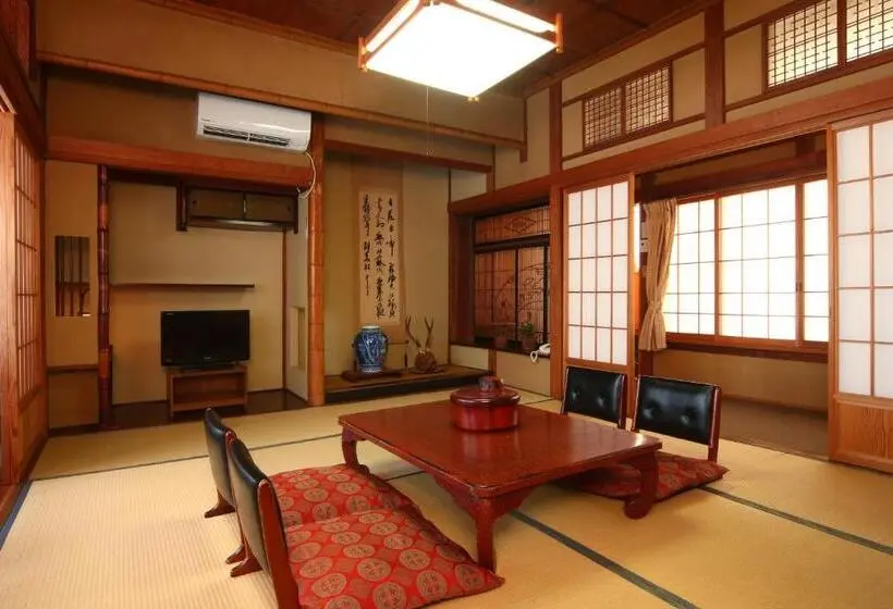 スタンダード４人部屋, Chitosekan