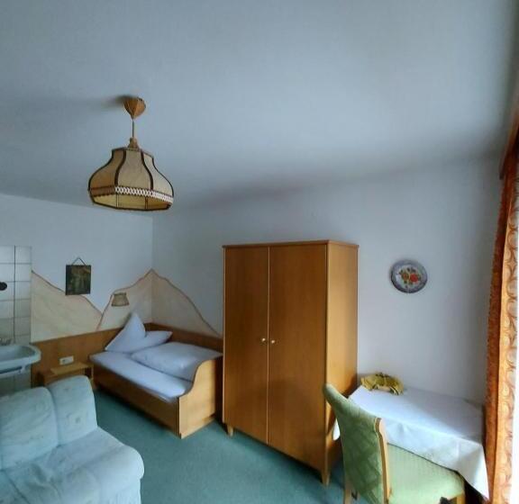 اتاق استاندارد یک نفره, Haus Monika Und Haus Claudia