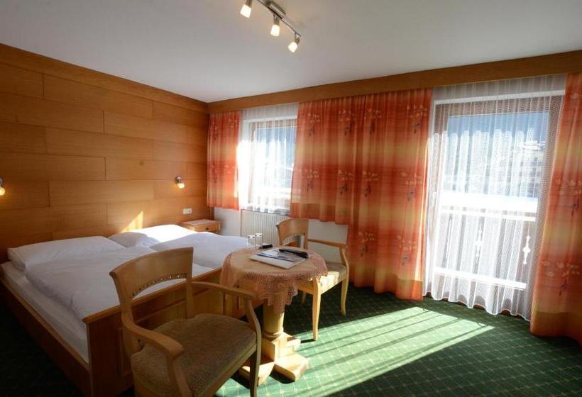 اتاق استاندارد با چشم‌انداز کوهستان, Haus Monika Und Haus Claudia