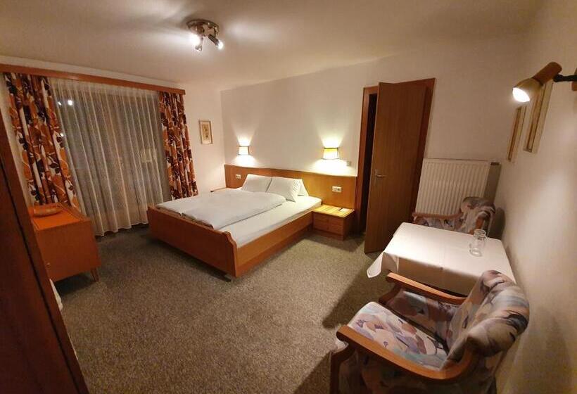 اتاق استاندارد با بالکن, Haus Monika Und Haus Claudia