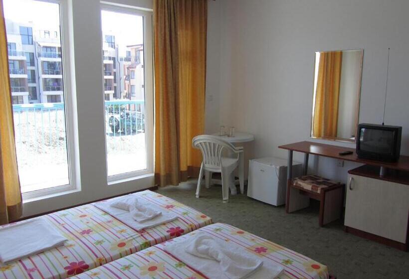 חדר סטנדרט עם מרפסת, Lilia Guest House