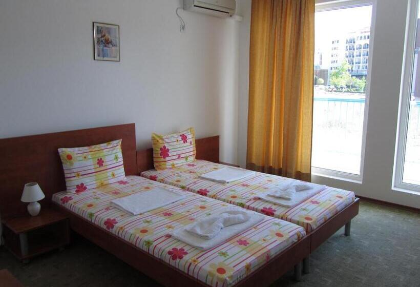 Pokój Standard z Balkonem, Lilia Guest House