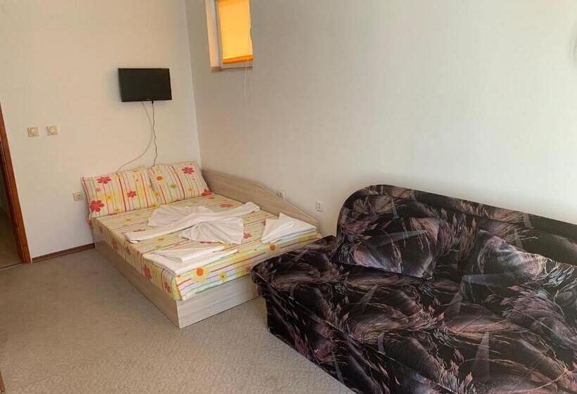 شقة غرفة نوم واحدة مزودة بشُرفة, Lilia Guest House