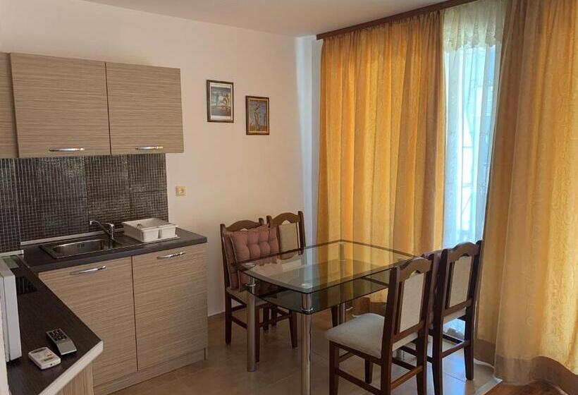 דירה בת חדר שינה 1 עם מרפסת, Lilia Guest House