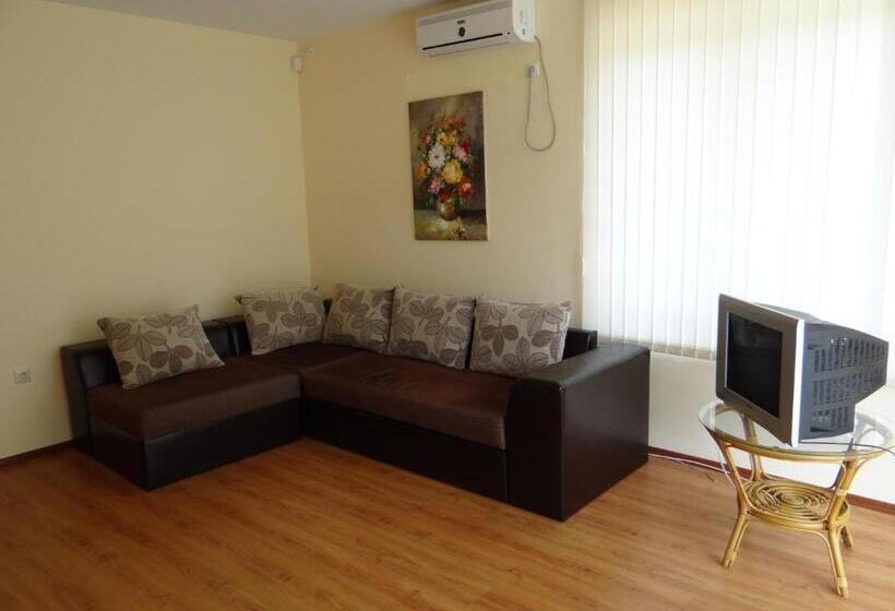 Apartament 2 Sypialnie z Balkonem, Lilia Guest House