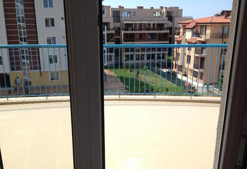 סטודיו סטנדרט עם מרפסת, Lilia Guest House