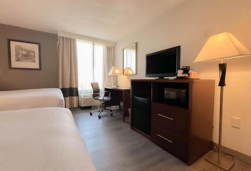 Семейный Номер, Comfort Inn & Suites Kissimmee By The Parks