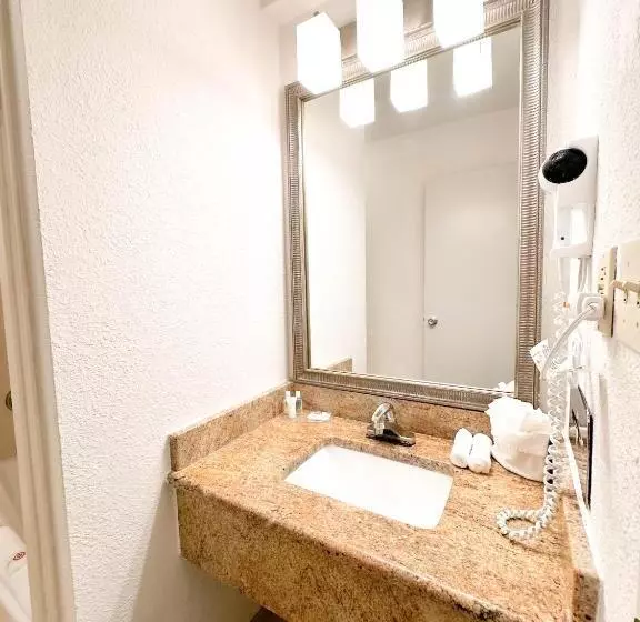 اتاق خانوادگی, Comfort Inn & Suites Kissimmee By The Parks
