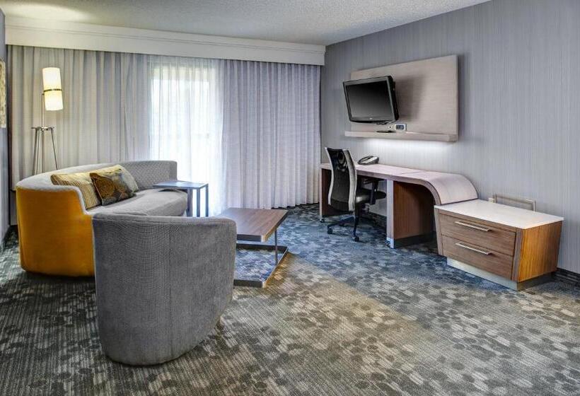 Люкс Кровать Кинг, Courtyard By Marriott Cleveland Westlake
