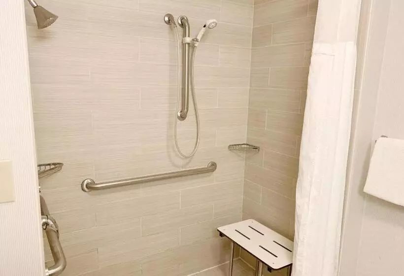 Standard-invahuone King-vuode, Courtyard By Marriott Cleveland Westlake