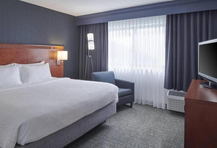 Люкс Кровать Кинг, Courtyard By Marriott Detroit Troy