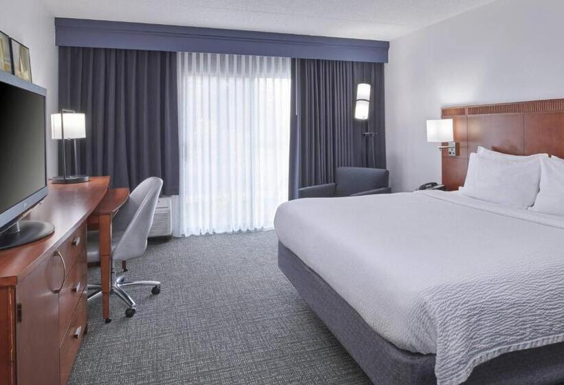 장애인을 위한 킹사이즈 침대 스탠다드 룸, Courtyard By Marriott Detroit Troy