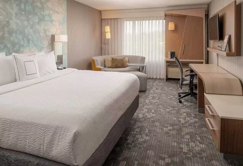 سوییت, Courtyard By Marriott Portland Airport