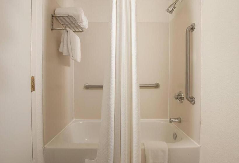 标准间侧面带海景, Courtyard Charleston Waterfront