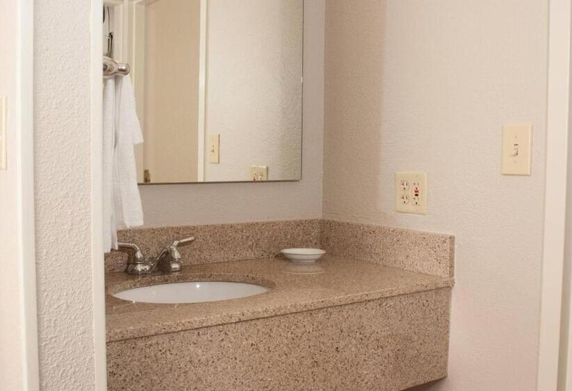 标准间侧面带海景, Courtyard Charleston Waterfront