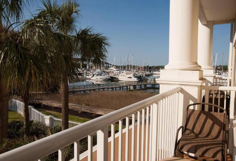 带大床的标准间, Courtyard Charleston Waterfront