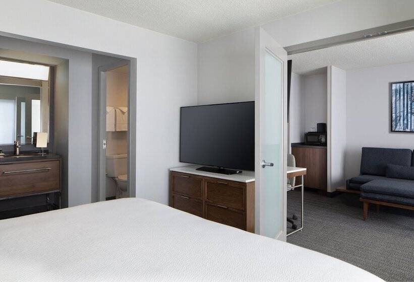 سوییت, Courtyard By Marriott Chicago Downtown/river North