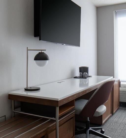 Quarto Standard para Deficientes, Courtyard By Marriott Chicago Downtown/river North