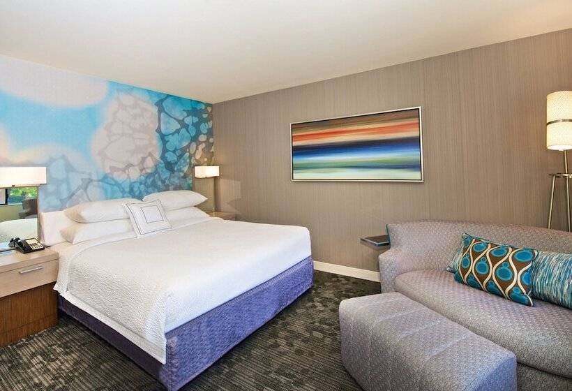 Люкс, Courtyard Palm Desert