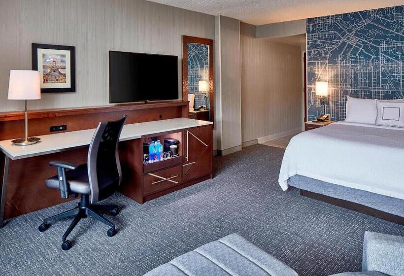 חדר סטנדרט, מיטת קינג, מותאם לאדם עם מוגבלויות, Courtyard Portland Downtown/convention Center