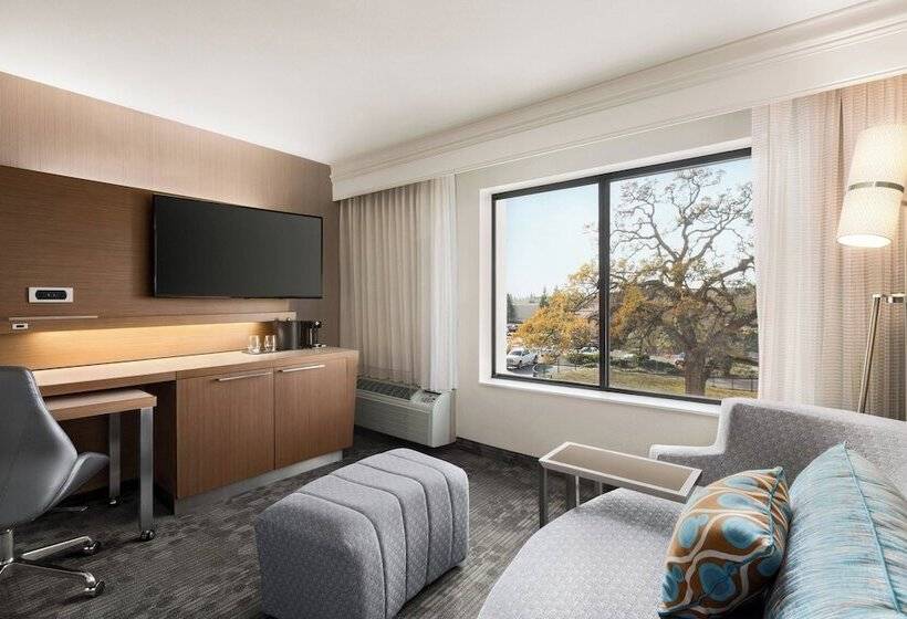 스탠다드 룸 더블 침대, Courtyard By Marriott Roseville