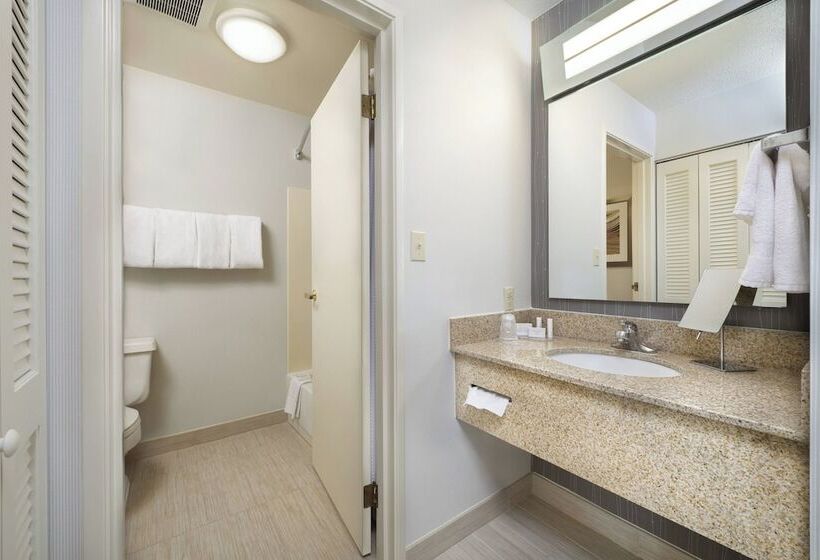 اتاق استاندارد با 2 تخت دوبل, Courtyard Mishawaka University Area