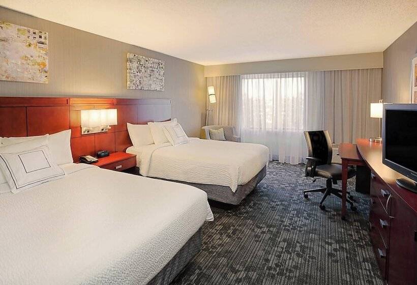 اتاق استاندارد با 2 تخت دوبل, Courtyard Mishawaka University Area