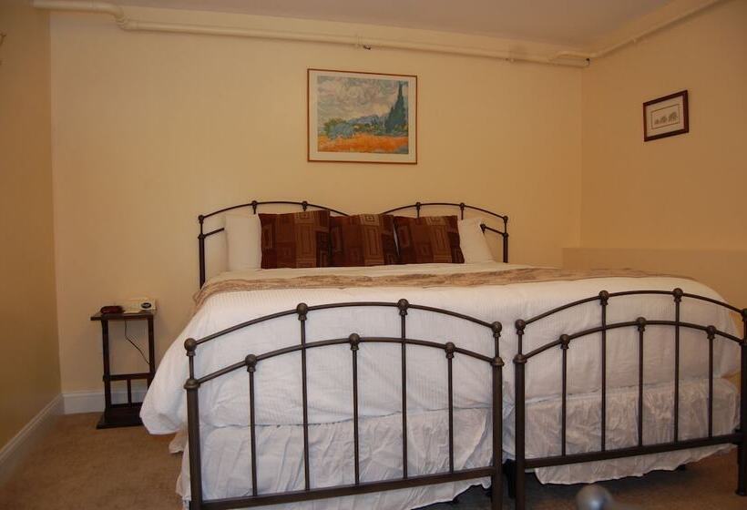 جناح عائلي, Cranmore Inn