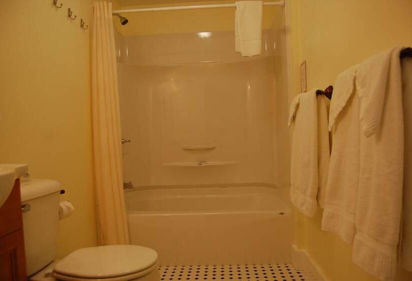 جناح غرفتين نوم, Cranmore Inn