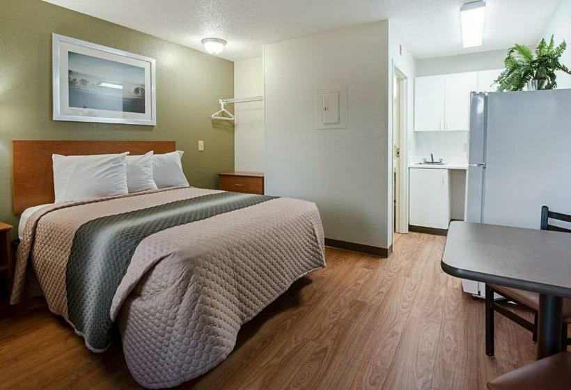 스탠다드 스튜디오, Hometowne Studios By Red Roof Winston Salem   University Pkwy