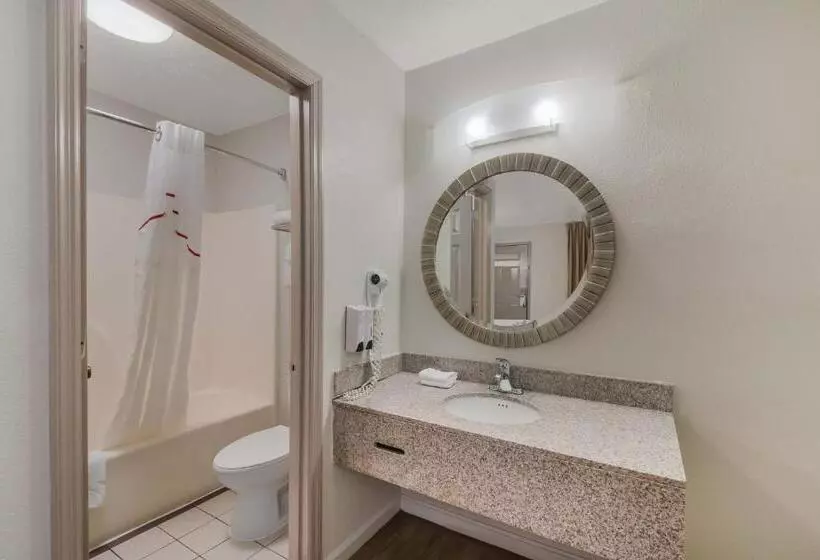 キングサイズベッドのスーペリアルーム, Red Roof Inn Crossville