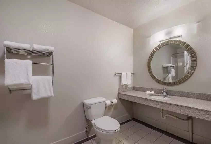 障害者適応デラックスルーム, Red Roof Inn Crossville