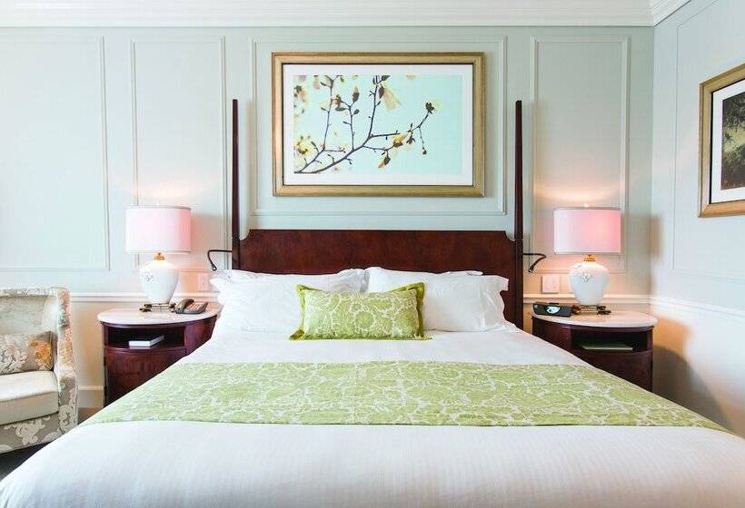 デラックスルーム, The Charleston Place