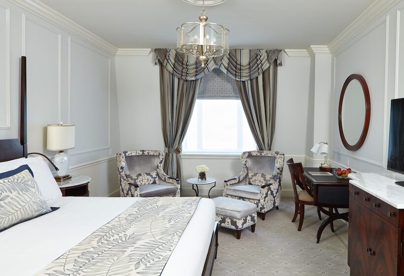 デラックスルーム, The Charleston Place