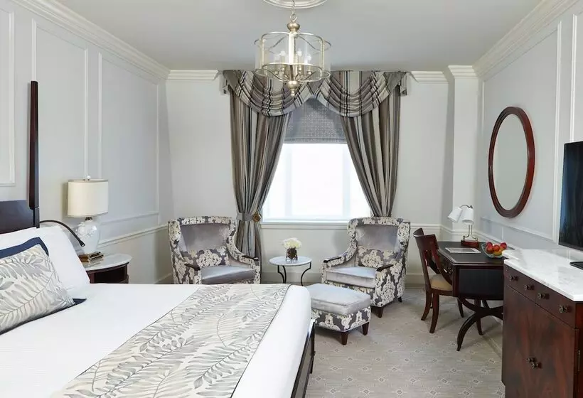 デラックスルーム, The Charleston Place