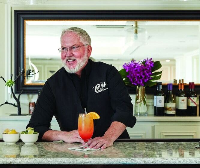 クラブルーム, The Charleston Place