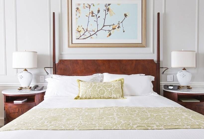 غرفة كلوب, The Charleston Place