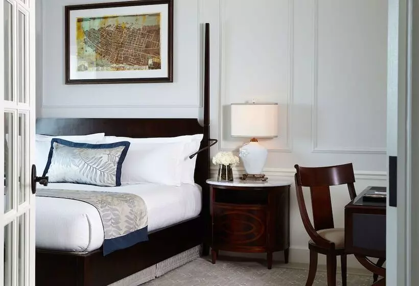 スイート, The Charleston Place