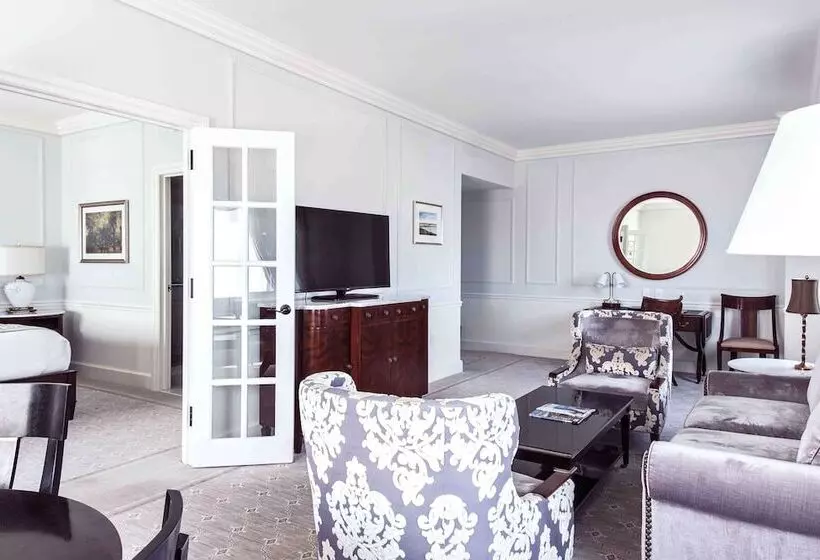 スイート, The Charleston Place