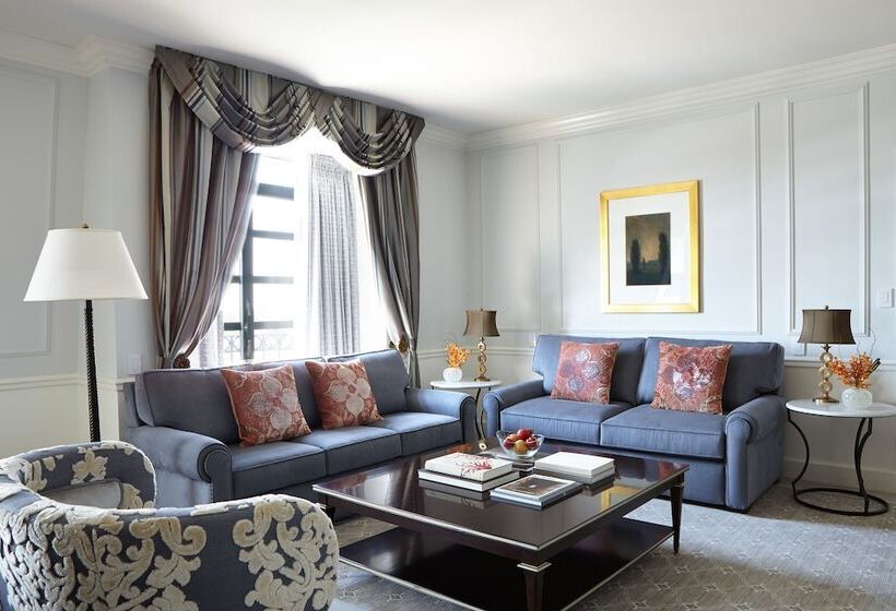 デラックススイート, The Charleston Place