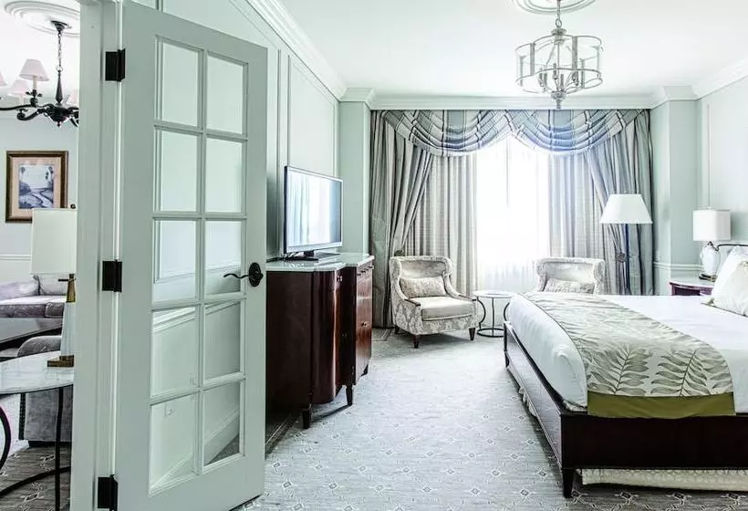 クラブスイート, The Charleston Place