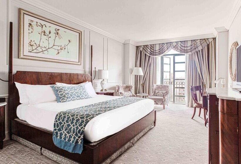 غرفة بريميوم مزودة بشُرفة, The Charleston Place