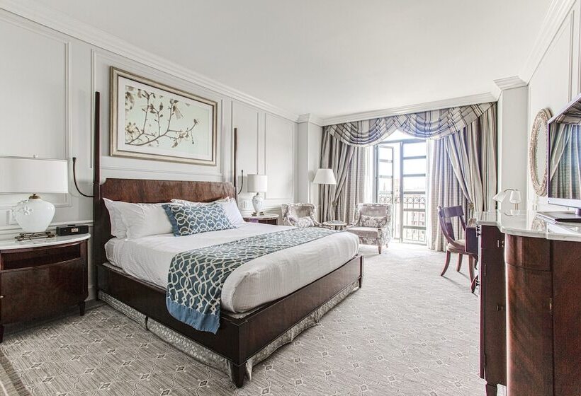 غرفة بريميوم مزودة بشُرفة, The Charleston Place