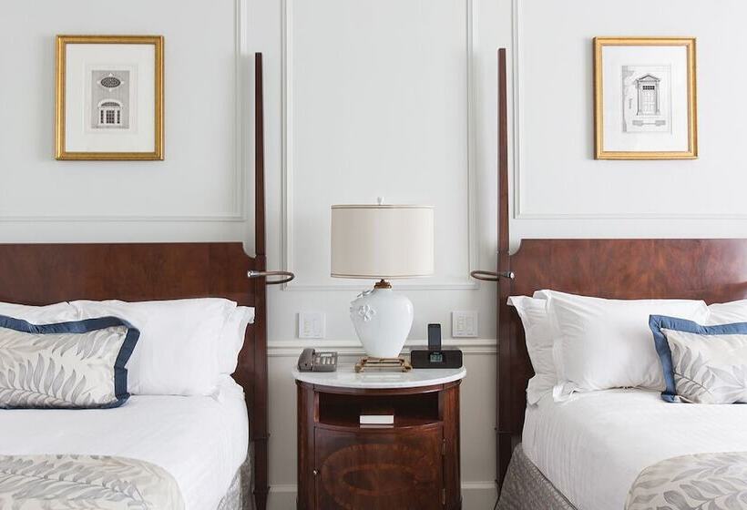 クラブルーム, The Charleston Place