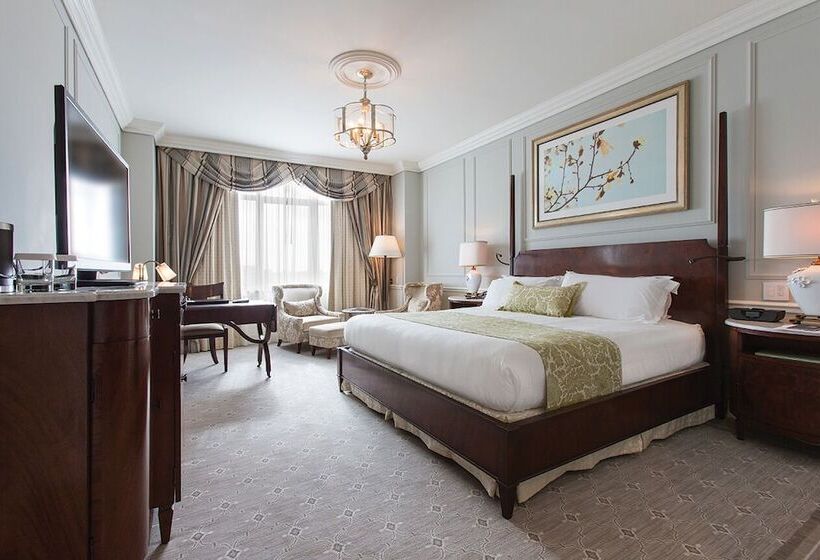 クラブルーム, The Charleston Place