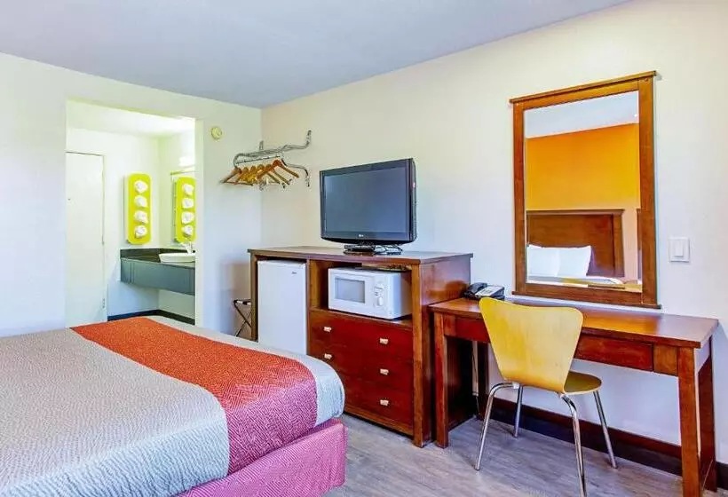 デラックスルーム, Motel 6 Pendleton, Or  West