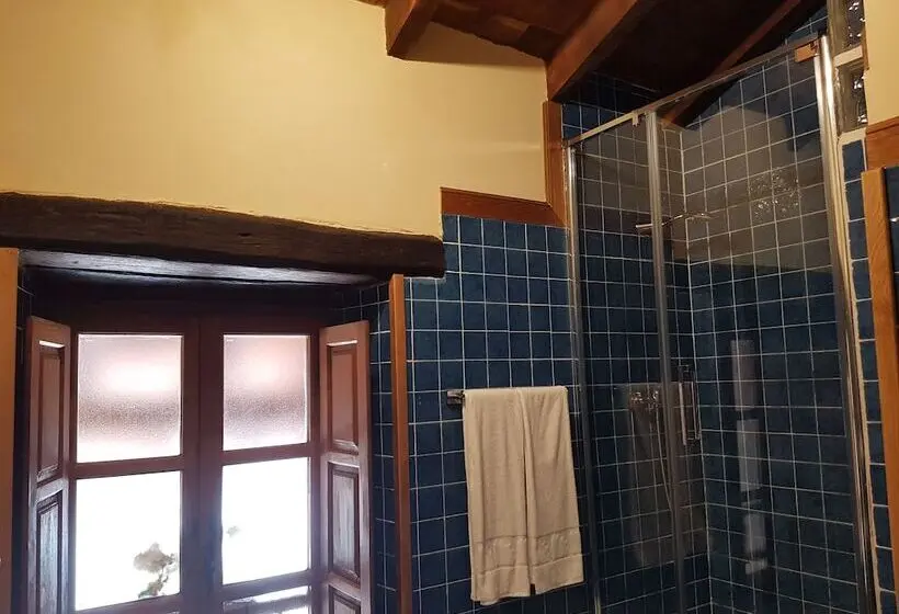 Standard Neljän Hengen Huone, Posada Condado De La Mota